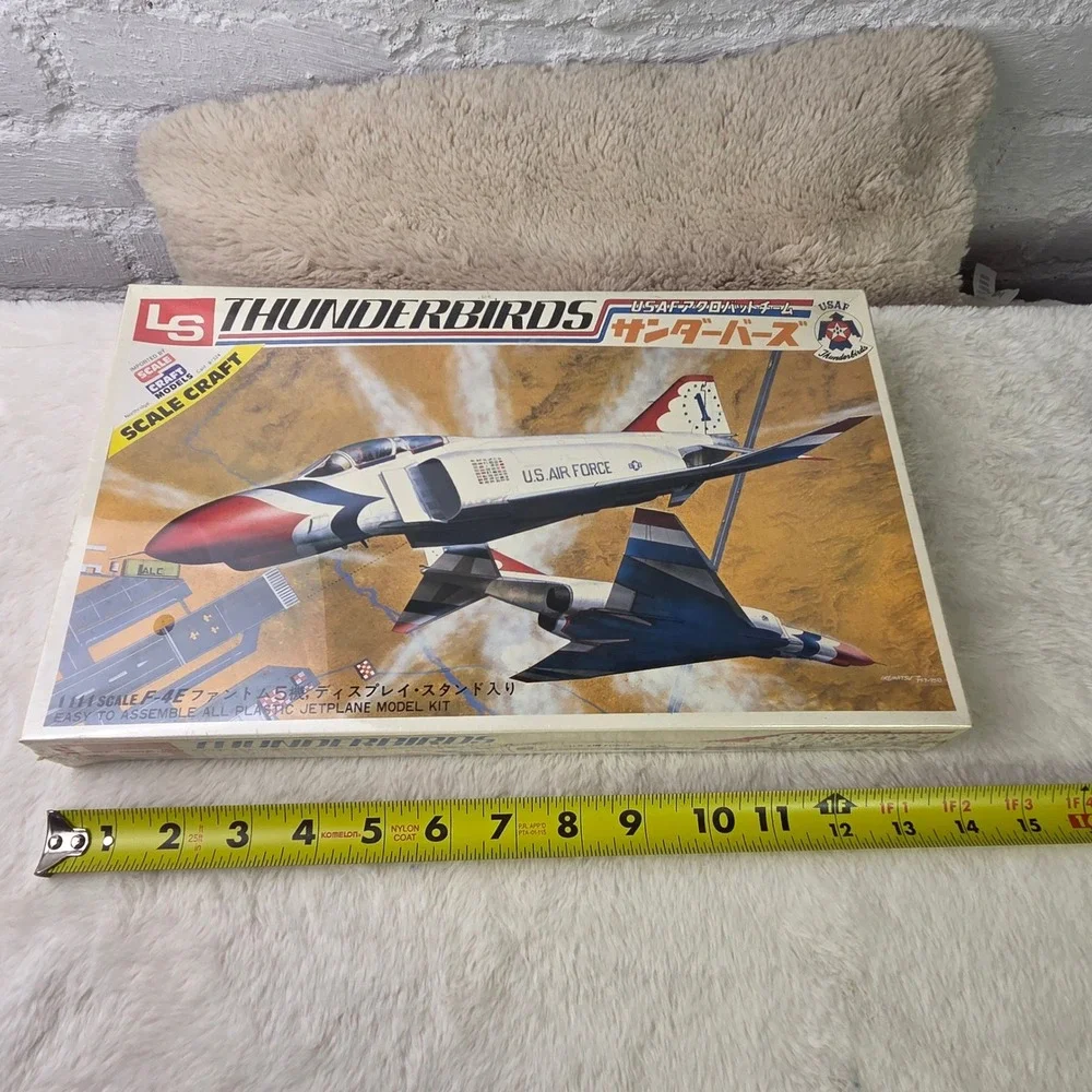 LS Thunderbirds USA F4E Phantom II‎ Plastic Model Kit 1 144 Scale Display Stand